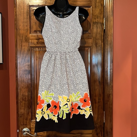 NWOT Polka Dot & Tropical Floral Dress - Picture 3 of 4